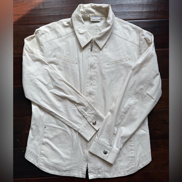 Hucke Woman Jackets & Blazers - Vintage Hucke Woman Cream Zip-Up Utility Jacket